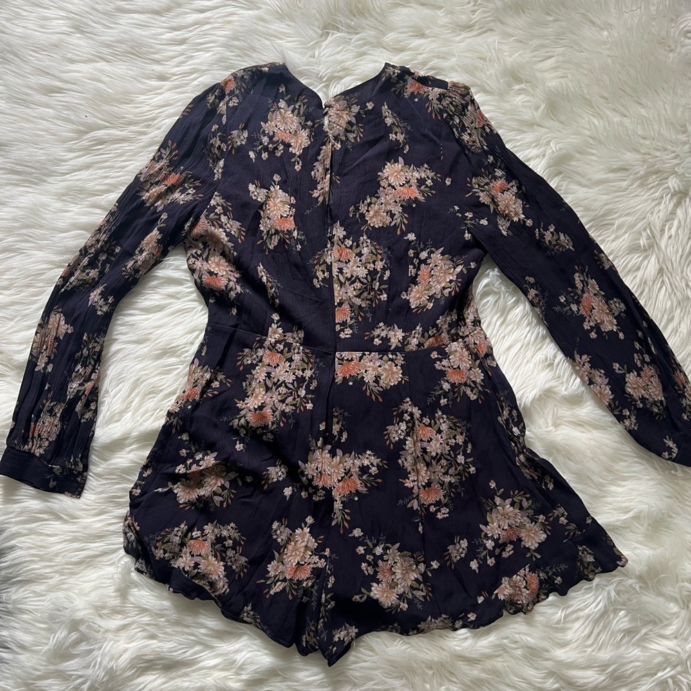 Astr the Label Floral Print Long Sleeve Romper - Picture 8 of 10